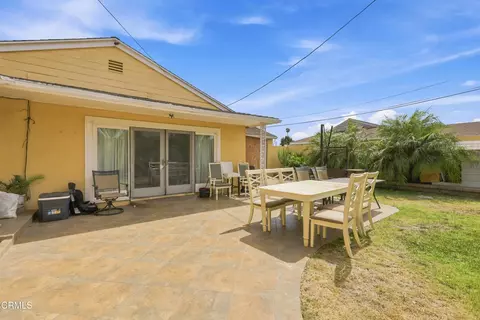 565 E Olive St, Oxnard, CA 93033 photo 22