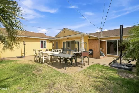 565 E Olive St, Oxnard, CA 93033 photo 23