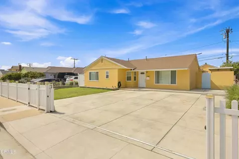 565 E Olive St, Oxnard, CA 93033 photo 1