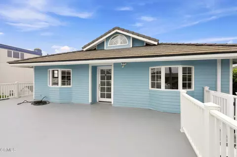 Exterior - 3089 Bayshore Ave, Ventura, CA 93001 photo 2 of 13