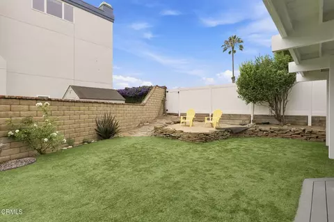 Exterior - 3089 Bayshore Ave, Ventura, CA 93001 photo 6 of 13
