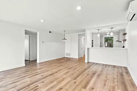 Living - 3089 Bayshore Ave, Ventura, CA 93001 photo 4 of 7
