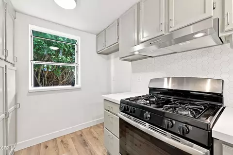 Kitchen - 3089 Bayshore Ave, Ventura, CA 93001 photo 8 of 8