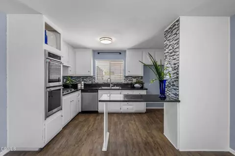 Kitchen - 1001 Redwood St, Oxnard, CA 93033 photo 1 of 3