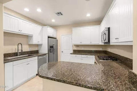 Kitchen - 1408 Windshore Way, Oxnard, CA 93035 photo 2 of 3