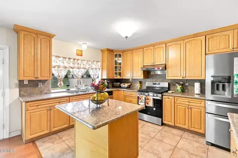 Kitchen - 1935 El Rancho Dr, Camarillo, CA 93010 photo 2 of 5