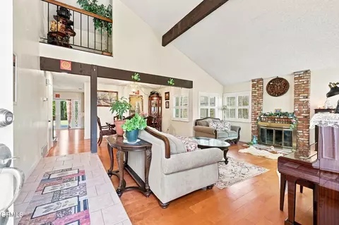 Entry Way - 1935 El Rancho Dr, Camarillo, CA 93010 photo 2 of 7