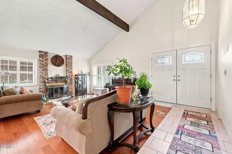 Entry Way - 1935 El Rancho Dr, Camarillo, CA 93010 photo 1 of 7