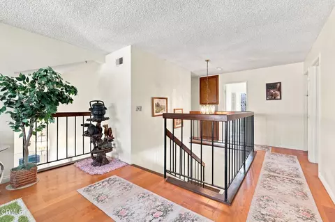Entry Way - 1935 El Rancho Dr, Camarillo, CA 93010 photo 6 of 7
