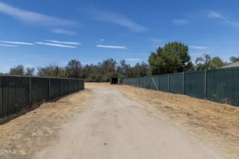 Exterior - 13111 Eberle, Bakersfield, CA 93313 photo 6 of 8