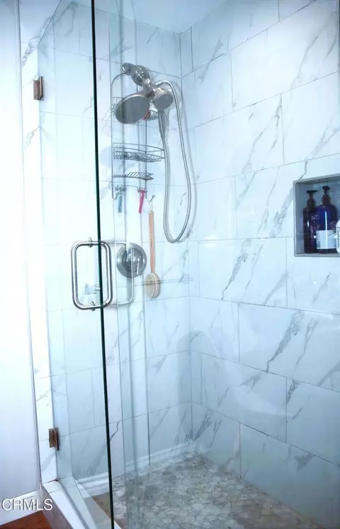 Bath - 2644 Rocklyn St, Camarillo, CA 93010 photo 3 of 3