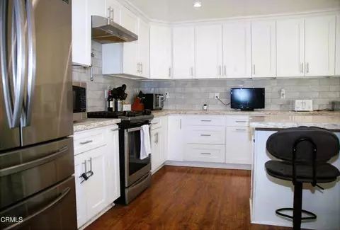 Kitchen - 2644 Rocklyn St, Camarillo, CA 93010 photo 2 of 4