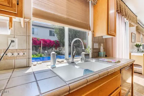 Kitchen - 1154 N Lombard St, Oxnard, CA 93030 photo 4 of 4