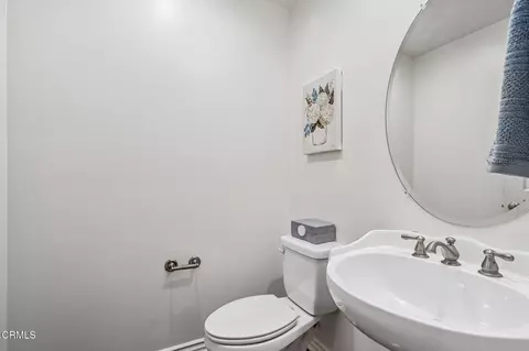 Bath - 4505 Via Del Sol, Camarillo, CA 93012 photo 2 of 6