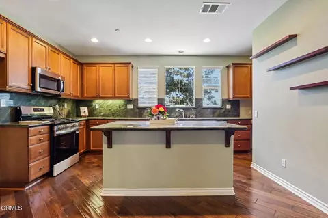 Kitchen - 4505 Via Del Sol, Camarillo, CA 93012 photo 2 of 4