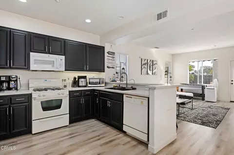 1842 Sonata Dr, Oxnard, CA 93030 photo 9