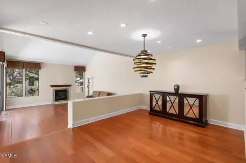Living - 2114 Vina Del Mar, Oxnard, CA 93035 photo 1 of 4
