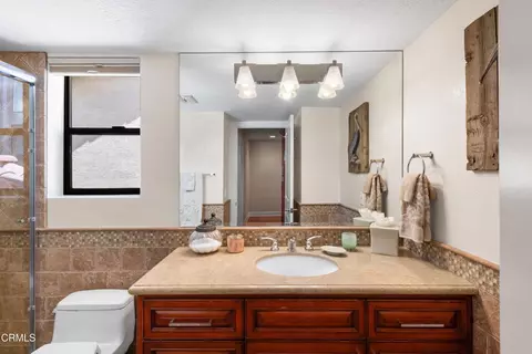 Bath - 2114 Vina Del Mar, Oxnard, CA 93035 photo 1 of 6