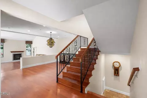 Entry Way - 2114 Vina Del Mar, Oxnard, CA 93035 photo 3 of 9