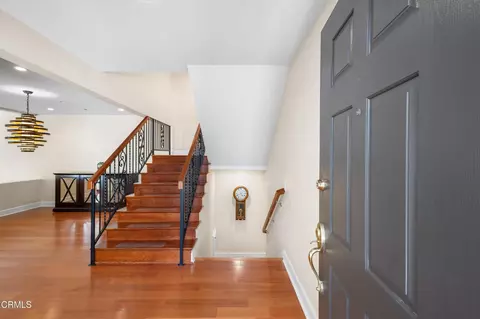 Entry Way - 2114 Vina Del Mar, Oxnard, CA 93035 photo 2 of 9