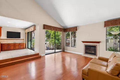 Living - 2114 Vina Del Mar, Oxnard, CA 93035 photo 4 of 4