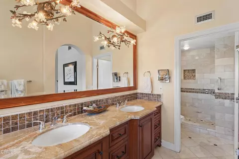 Bath - 2114 Vina Del Mar, Oxnard, CA 93035 photo 4 of 6