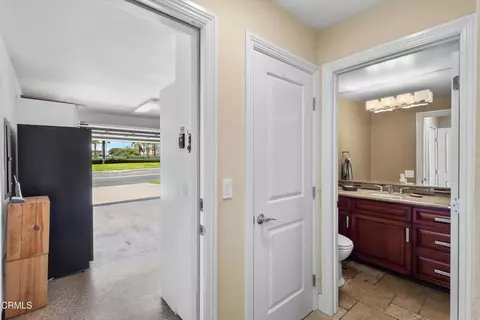 Entry Way - 2114 Vina Del Mar, Oxnard, CA 93035 photo 9 of 9