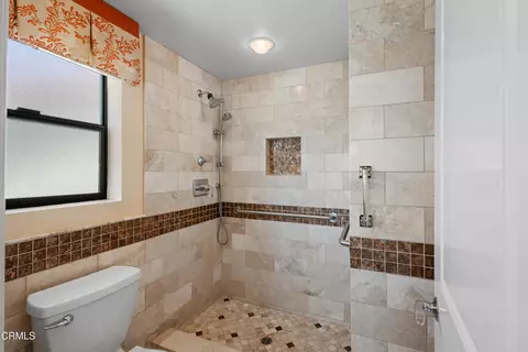Bath - 2114 Vina Del Mar, Oxnard, CA 93035 photo 5 of 6