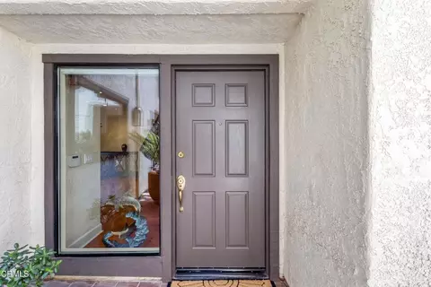 Entry Way - 2114 Vina Del Mar, Oxnard, CA 93035 photo 1 of 9