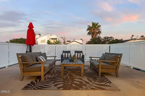 Exterior - 141 Glendale Ave, Oxnard, CA 93035 photo 3 of 10