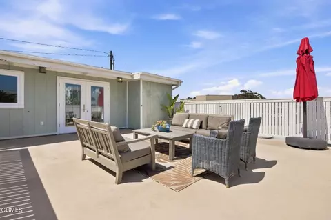 Exterior - 141 Glendale Ave, Oxnard, CA 93035 photo 5 of 10