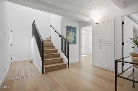 Entry Way - 141 Glendale Ave, Oxnard, CA 93035 photo 1 of 2