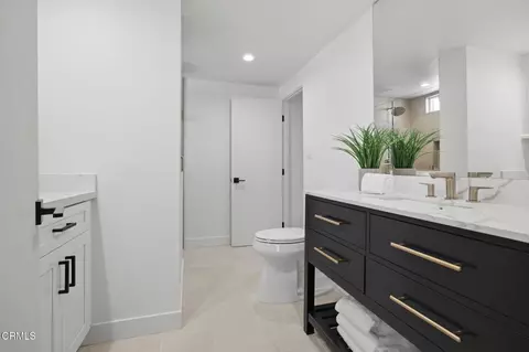 Bath - 141 Glendale Ave, Oxnard, CA 93035 photo 1 of 5