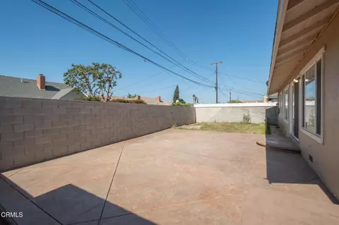 Exterior - 1109 Douglas Ave, Oxnard, CA 93030 photo 5 of 6