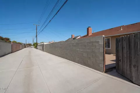 Exterior - 1109 Douglas Ave, Oxnard, CA 93030 photo 6 of 6