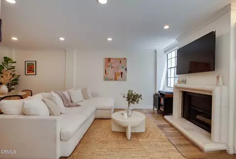 750 N Kings Rd #117, Los Angeles, CA 90069