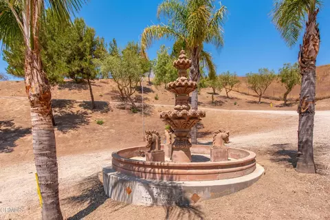 8450 Waters Rd, Moorpark, CA 93021 photo 15