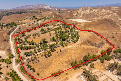 8450 Waters Rd, Moorpark, CA 93021 photo 38