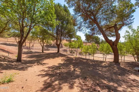 8450 Waters Rd, Moorpark, CA 93021 photo 32