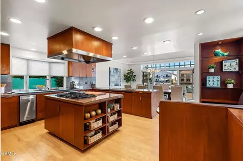 Kitchen - 2150 Napoli Dr, Oxnard, CA 93035 photo 1 of 4