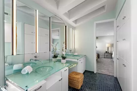 Bath - 2150 Napoli Dr, Oxnard, CA 93035 photo 6 of 6