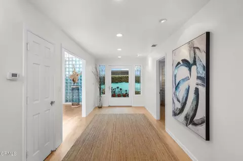 Entry Way - 2150 Napoli Dr, Oxnard, CA 93035 photo 4 of 10