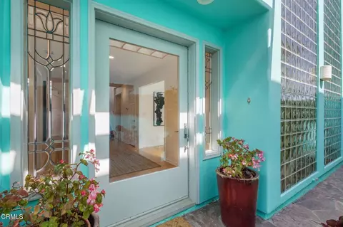 Entry Way - 2150 Napoli Dr, Oxnard, CA 93035 photo 2 of 10