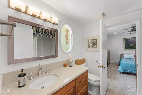 Bath - 1098 Garrido Ct, Camarillo, CA 93010 photo 1 of 4