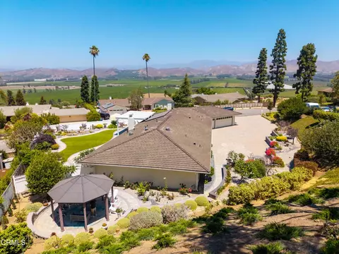 View/Area - 1098 Garrido Ct, Camarillo, CA 93010 photo 1 of 3