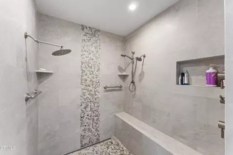 Bath - 1098 Garrido Ct, Camarillo, CA 93010 photo 3 of 4