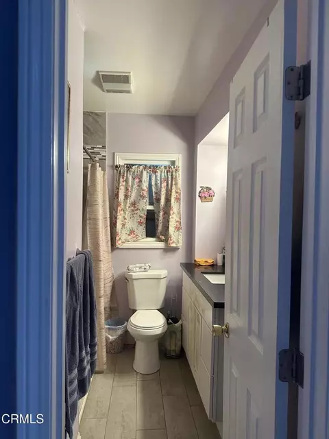 Bath - 210 Harding Ave, Oxnard, CA 93030 photo 3 of 4