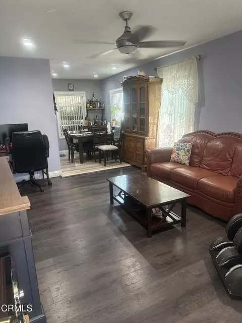 Living - 210 Harding Ave, Oxnard, CA 93030 photo 1 of 4