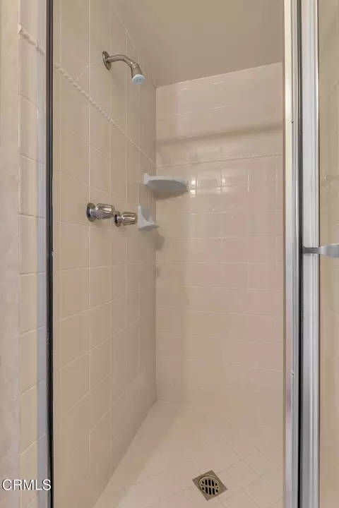 Bath - 330 E Oakmont Dr, Montebello, CA 90640 photo 2 of 4