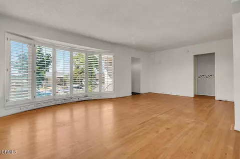 Living - 330 E Oakmont Dr, Montebello, CA 90640 photo 3 of 5